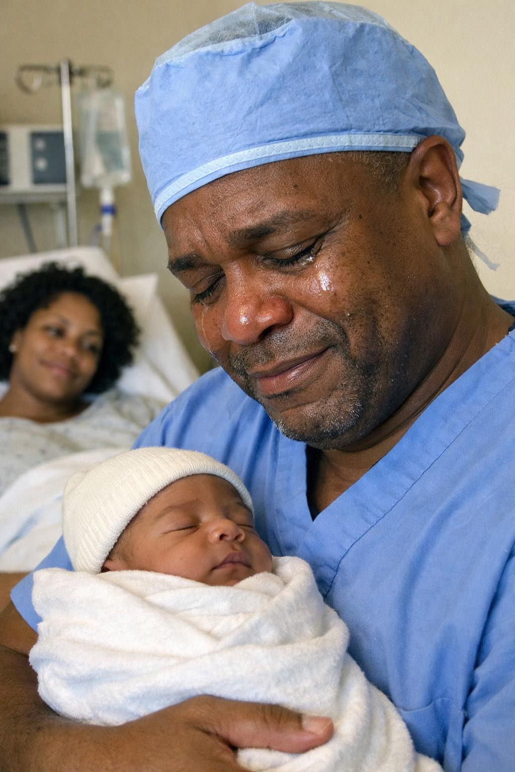 She Arrived At The Hospital To Deliver Her Baby, But The Doctor Broke Down In Tears The Moment He Saw The Newborn…